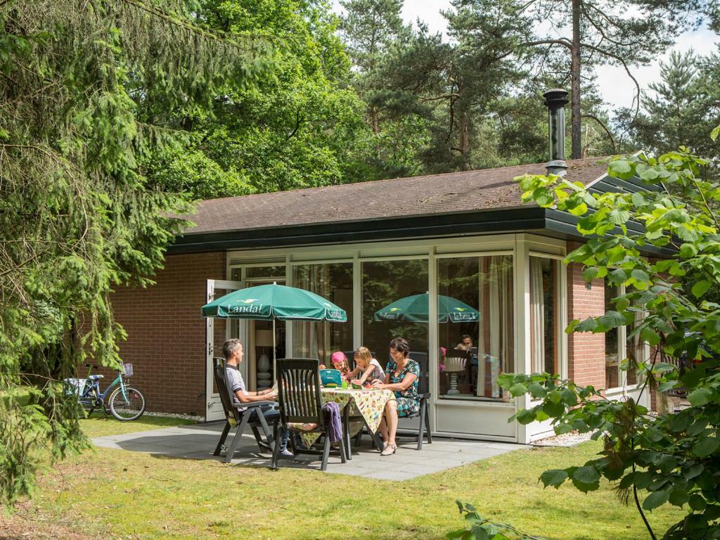 Hotel Landal Miggelenberg Hoenderloo Exterior foto